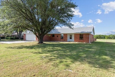 1903 W Fm 898, Bonham, TX 75418 - photo 2