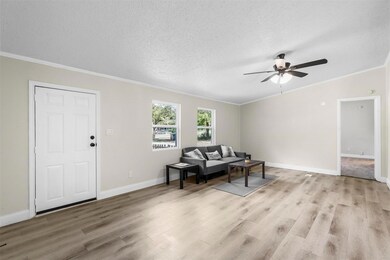 3708 Falconcrest Dr, Joshua, TX 76058 - photo 6