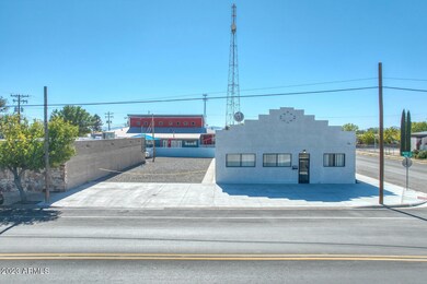 12001_158 Maley Street