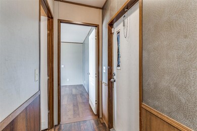 1504 Reef Dr, Azle, TX 76020 - photo 5