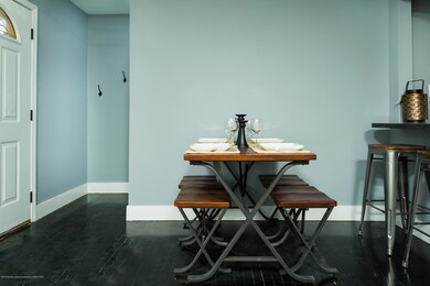 4615 Lowcroft-12