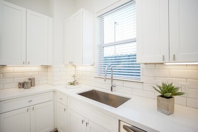 8952 Lavender St, Houston, TX 77016 - photo 7