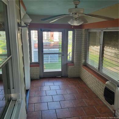 1318 Lincoln Ave, New Albany, IN 47150 - photo 4