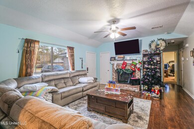 8020 Ridgewood-9004