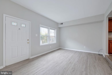 98 A N Bedford St unit A, Arlington, VA 22201 - photo 2