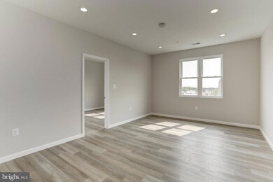 1923 Ashland Ave unit 402, Baltimore, MD 21205 - photo 4