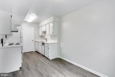 20229 Shipley Terrace unit 3-B-201, Germantown, MD 20874 - photo 6