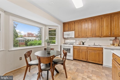 11804 Caplinger Rd, Silver Spring, MD 20904 - photo 7