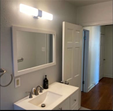 603 W Avenue F Ave, Kingsville, TX 78363 - photo 4