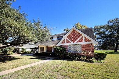 5607 Bent Bough Ln, Houston, TX 77088 - photo 2