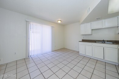 325 E Mohave Rd, Tucson, AZ 85705 - photo 6
