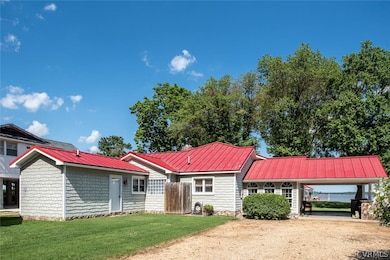 313 Shellfield Rd, Dunnsville, VA 22454 - photo 4