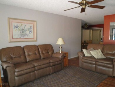 LIVING RM