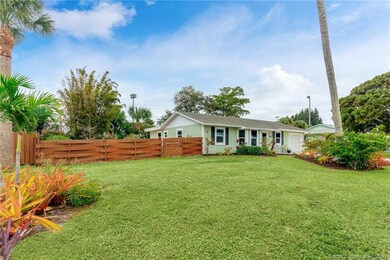 2195 NE Arch St, Jensen Beach, FL 34957 - photo 2