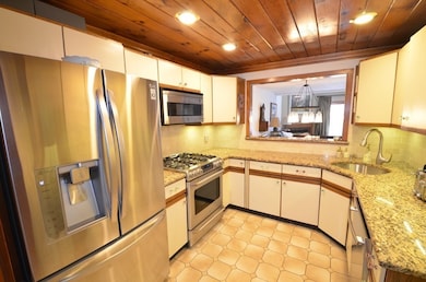 6 Spruce Pond Rd, Franklin, MA 02038 - photo 3