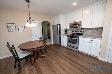 305 South St, Archbold, OH 43502 - photo 6