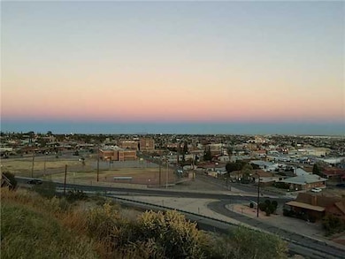 2703 Scenic Crest Cir, El Paso, TX 79930 - photo 7