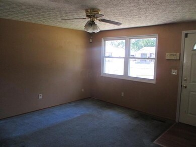 2395 WEYBURN (8)