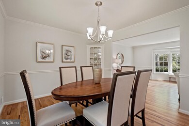 904 Country Club Dr NE, Vienna, VA 22180 - photo 7