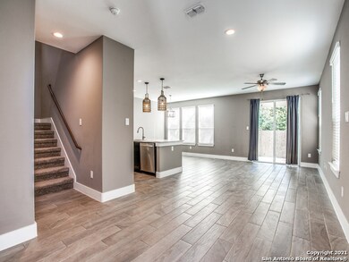 1434 E Sandalwood Ln, San Antonio, TX 78209 - photo 4