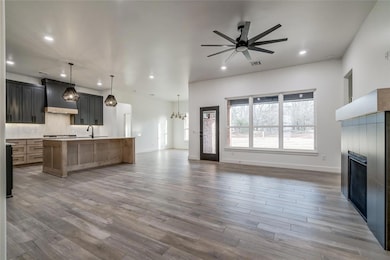 10401 Two Lakes Dr, Yukon, OK 73099 - photo 4