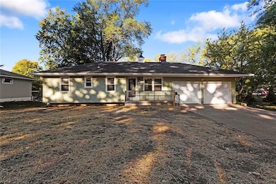 12516 13th St, Grandview, MO 64030 - photo 3