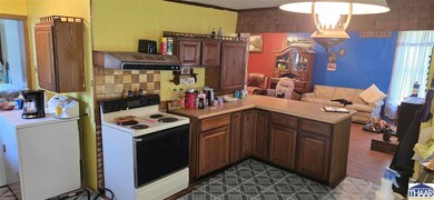 712 N Madison St, Montezuma, IN 47862 - photo 4