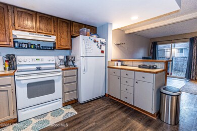 1056 E 7th St, Craig, CO 81625 - photo 3