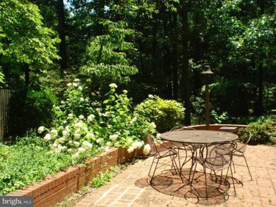 6430 Lily Dhu Ln, Falls Church, VA 22044 - photo 2