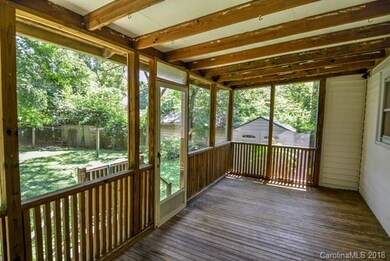 514 Queens Ct, Statesville, NC 28677 - photo 5