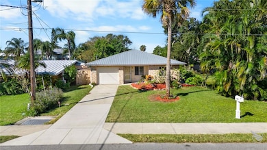 638 S Pine St, New Smyrna Beach, FL 32169 - photo 4