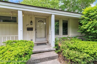 05-1253-N-Hayford-Ave-WindowStill-Real-E