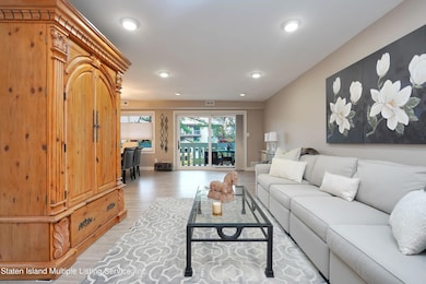 Elmwood Park Condominium II unit 2K, Staten Island, NY 10314 - photo 5