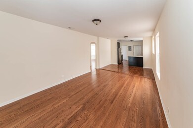 6042 N Washtenaw Ave unit 2, Chicago, IL 60659 - photo 7