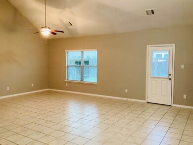 5192 Kendall Cove Ct, Alvin, TX 77511 - photo 5