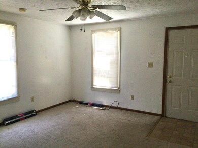 479 Elaine Rd, Columbus, OH 43213 - photo 4