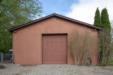 Barn/ Garage