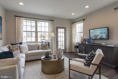 7816 Rosella Ln, Jessup, MD 20794 - photo 4