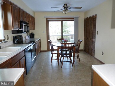 4287 Candlestick Ct, Dumfries, VA 22025 - photo 4