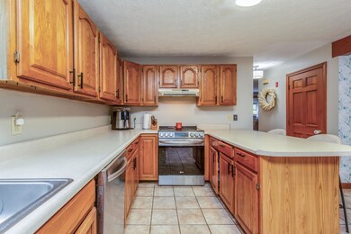 68 Winslow Rd, Dunbarton, NH 03046 - photo 4