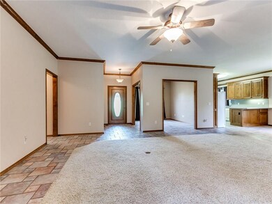 845 Oaklawn Dr, Tuttle, OK 73089 - photo 5