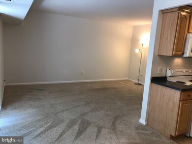 11617 Stoneview Square unit 22C, Reston, VA 20191 - photo 6