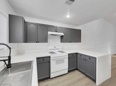 400 Amber Pine St unit 203, Las Vegas, NV 89144 - photo 4