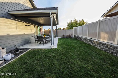 AB96D6B1-7A6A-4F33-8071-88CCA51F15F6