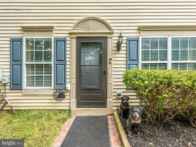 133 Heathfield Dr, Frederick, MD 21702 - photo 2