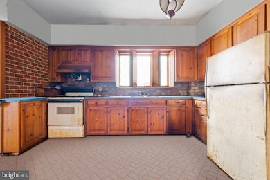 1419 Pennington Rd, Ewing, NJ 08618 - photo 7