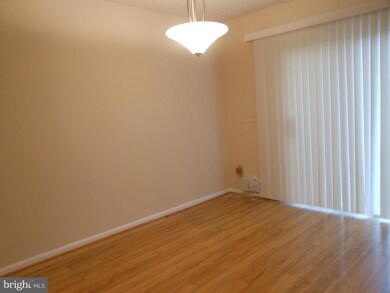 15703 Ambiance Dr, North Potomac, MD 20878 - photo 6