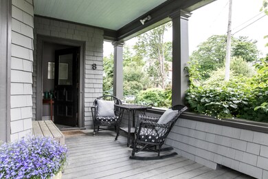 8 Mountain View front porch