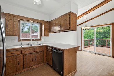 6255 Edgemont Blvd N, Brooklyn Park, MN 55428 - photo 7