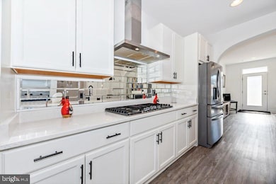 952 Holden Rd, Frederick, MD 21701 - photo 5